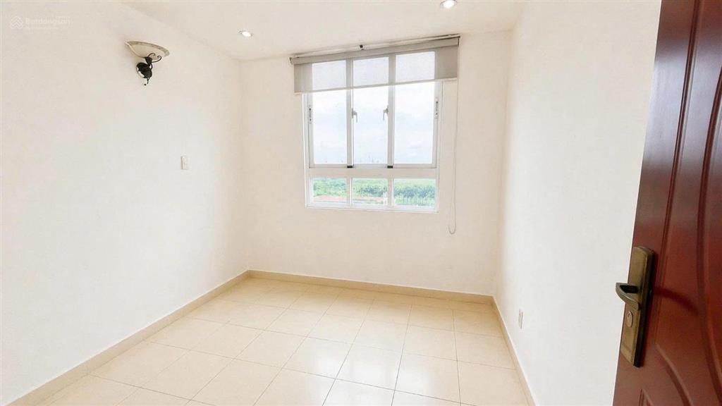 Cho thuê căn hộ a.view 3 phòng ngủ, 108m2, giá thuê 8 triệu, nhà mới sơn lại rất sạch đẹp