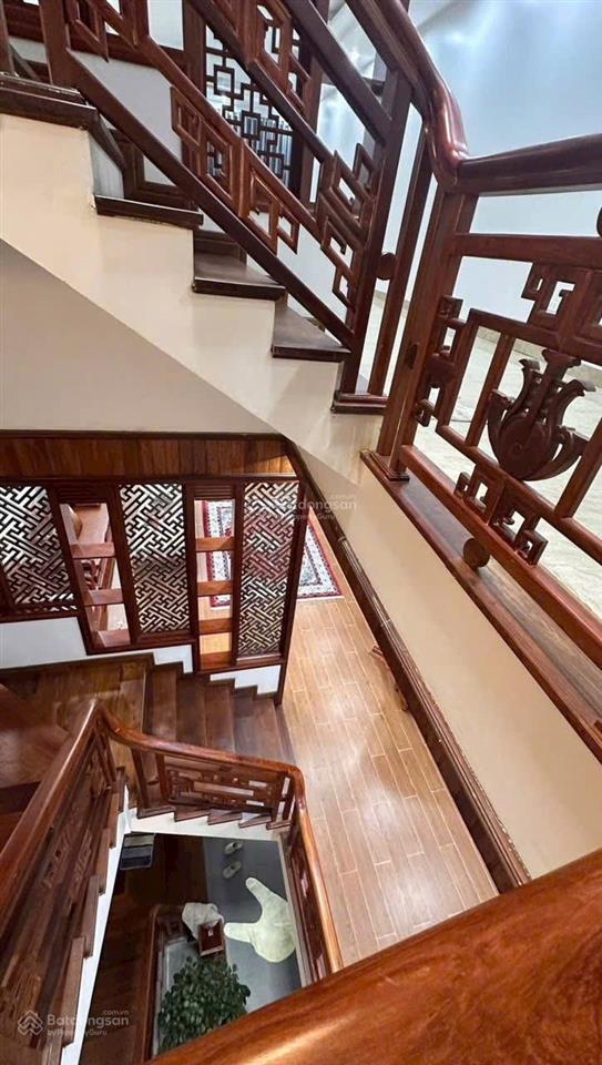 Siêu phẩm đồng kỵ, mua nhà tặng nội thất