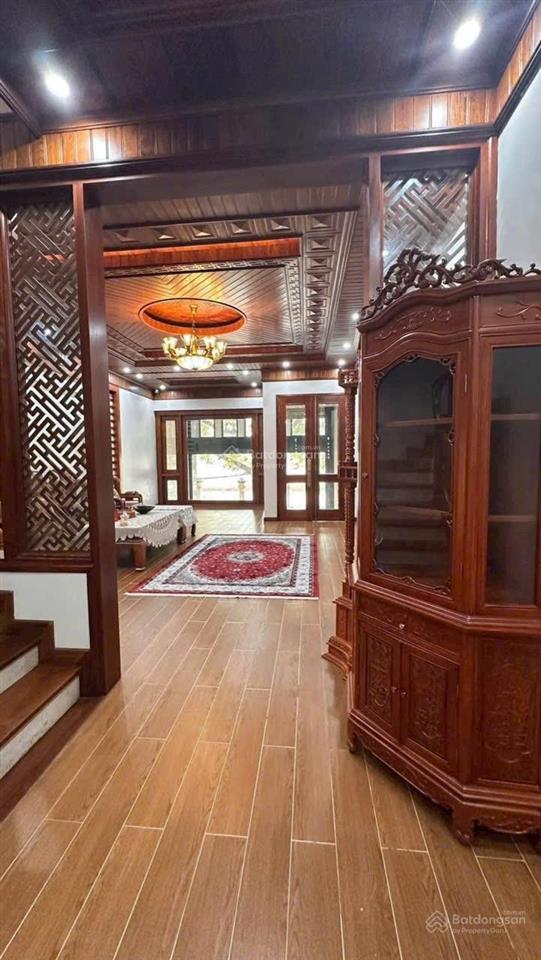 Siêu phẩm đồng kỵ, mua nhà tặng nội thất