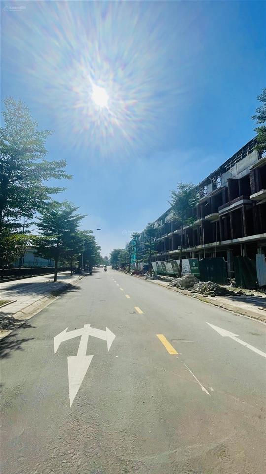 Căn lkv22b.0x cực đẹp  trục chính đường 17,5m dự án hud sơn tây3 giá 9,x tỷ. đóng tiền tiến độ