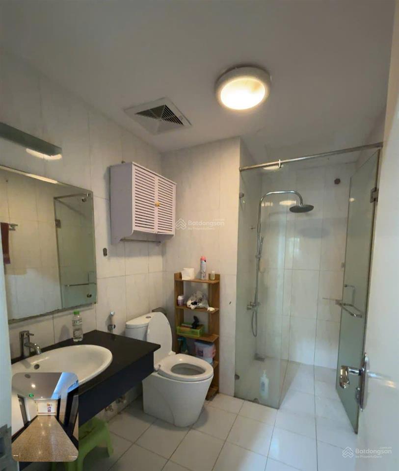Cần bán căn hộ tòa mipec tower. căn góc 3pn 2wc tầng trung view thoáng. giá bán 12 tỷ