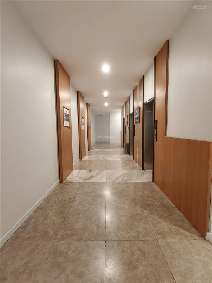 Bán căn hộ tòa chelsea park  trung kính. dt 129m2 căn góc 3pn 2wc. giá 11,8 tỷ