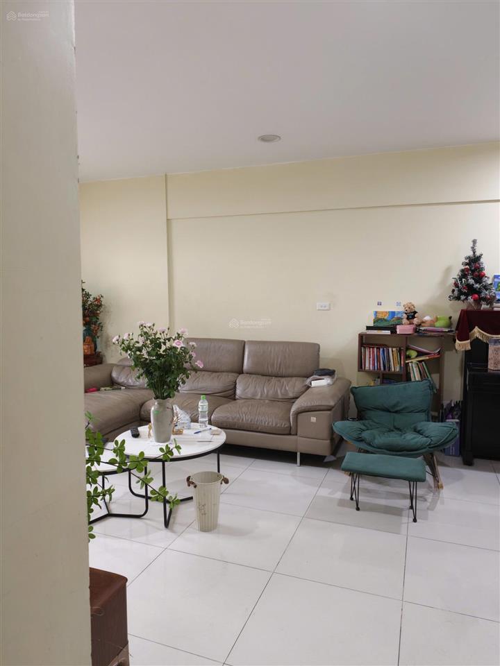 Bán căn hộ tòa chelsea park  trung kính. dt 129m2 căn góc 3pn 2wc. giá 11,8 tỷ