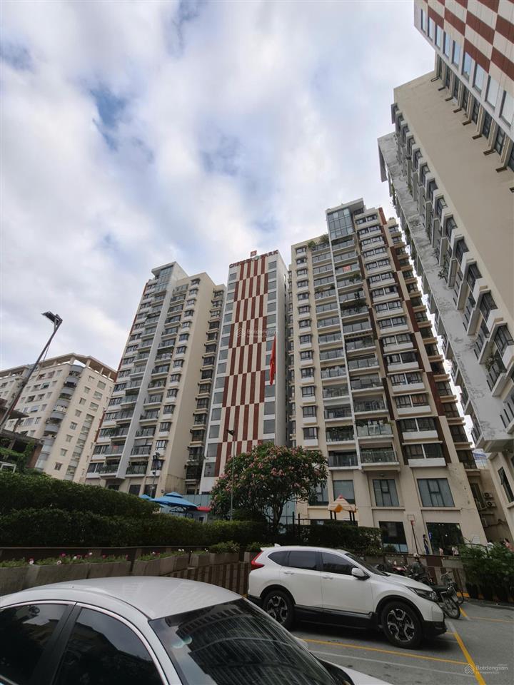 Bán căn hộ tòa chelsea park  trung kính. dt 129m2 căn góc 3pn 2wc. giá 11,8 tỷ