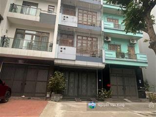 Bán gấp dịch vụ mỗ lao  hà đông 50m, mt 5, 5 tầng giá thỏa thuận.