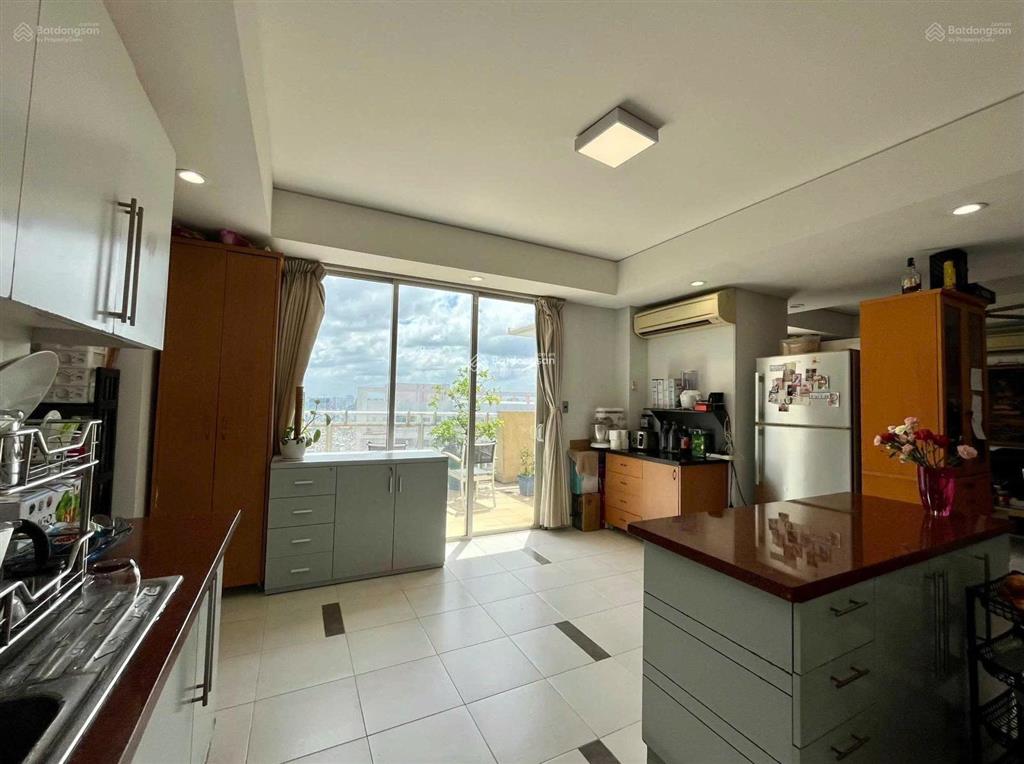 Chính chủ gửi bán gấp chung cư âu cơ tower, 682, 2pn, tân thành, tân phú.