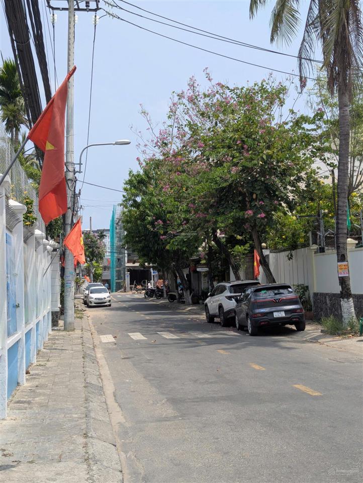 Bà huyện thanh quan  đi bộ tắm biển  120m2  chỉ 9.x tỷ  kiệt ô tô