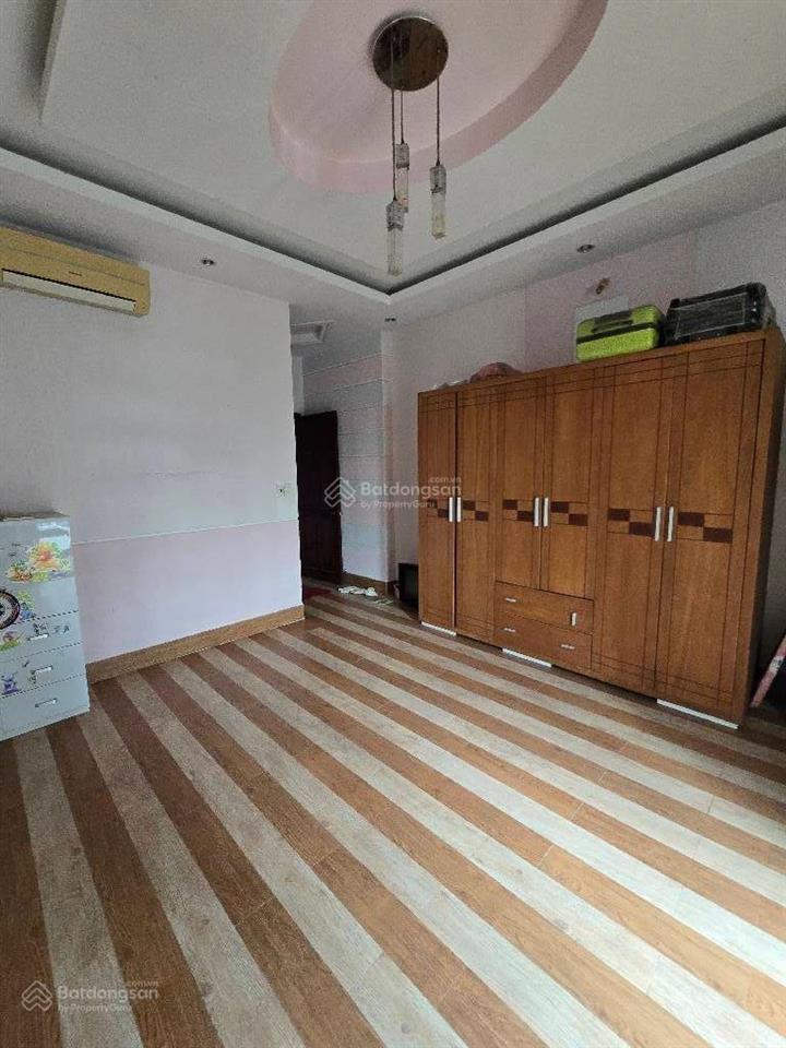 Nhà bán mặt tiền hoa bằng 95m2 4 tầng ngang 4,5x20 hai mặt tiền trước sau ngay trường học tân bình