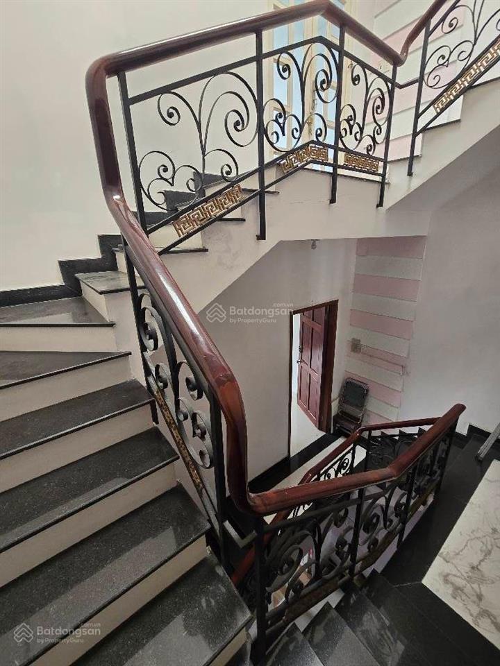 Nhà bán mặt tiền hoa bằng 95m2 4 tầng ngang 4,5x20 hai mặt tiền trước sau ngay trường học tân bình