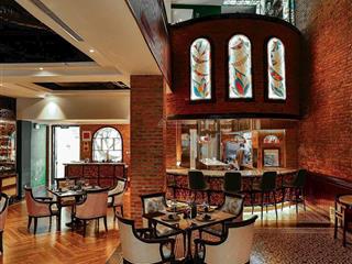 Cho thuê biệt thự pháp cổ sân vườn phố hàng bún diện tích 380m2 x 3 tầng mặt tiền 14m 0333 888 ***