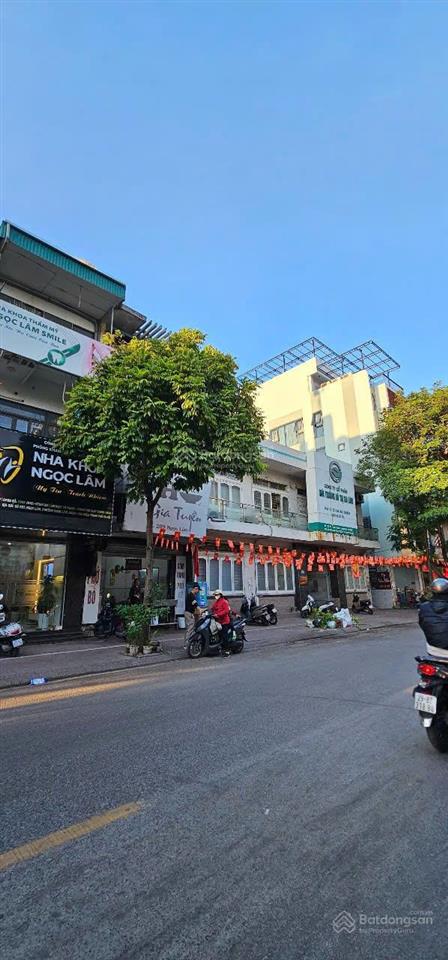 Cho thuê nhà mặt phố thái thịnh, đống đa mặt tiền 7m x 108m2 x 5 tầng alo 0333,888,658