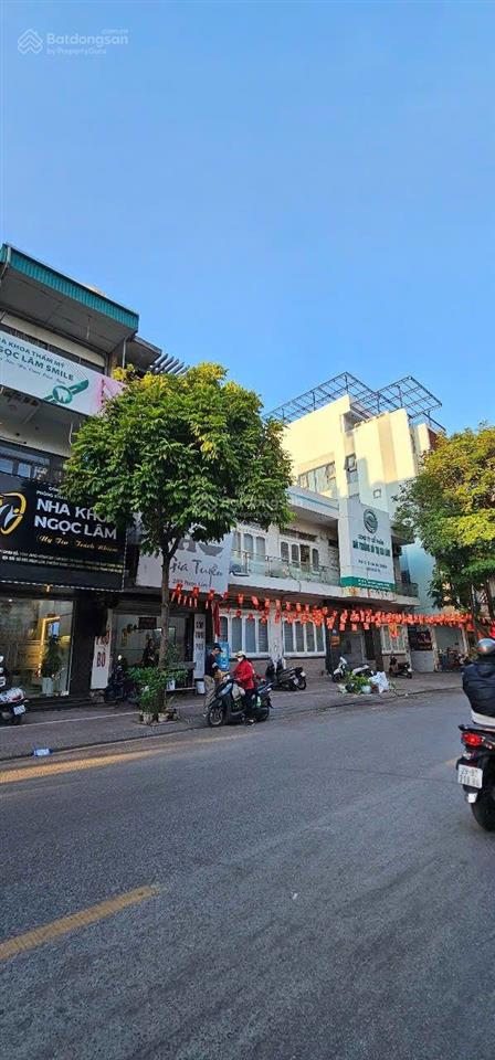 Cho thuê lô góc phố huỳnh thúc kháng, nguyên hồng mặt tiền 30m x 420m2 x 2 tầng alo 0333 888 ***