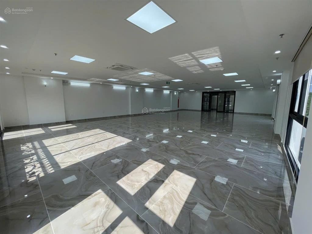 Cho thuê shop hoàng đạo thúy  lê văn lương diện tích 150m2, alo 0333 888 ***