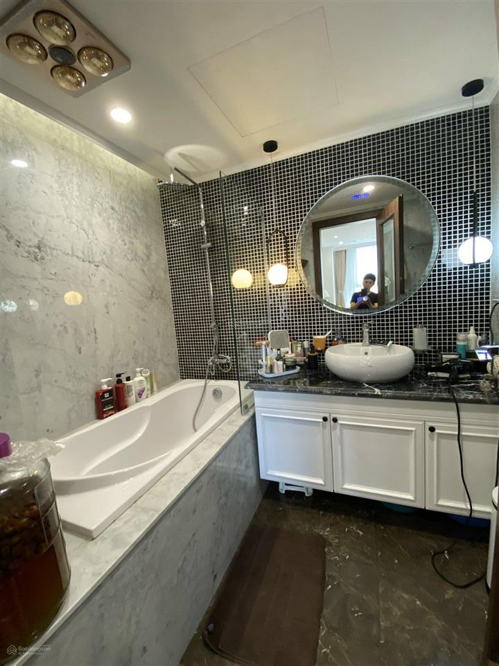 Cho thuê khách sạn 100 phòng full đồ phố huế, hai bà trưng alo 0333 888 ***