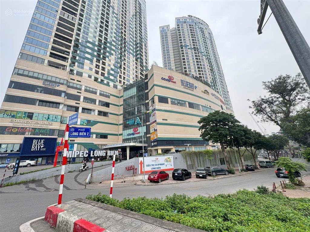 Cho thuê mặt bằng mipec riverside giá siêu rẻ 220k/m2 all in diện tích 100m2 alo 0333 888 ***