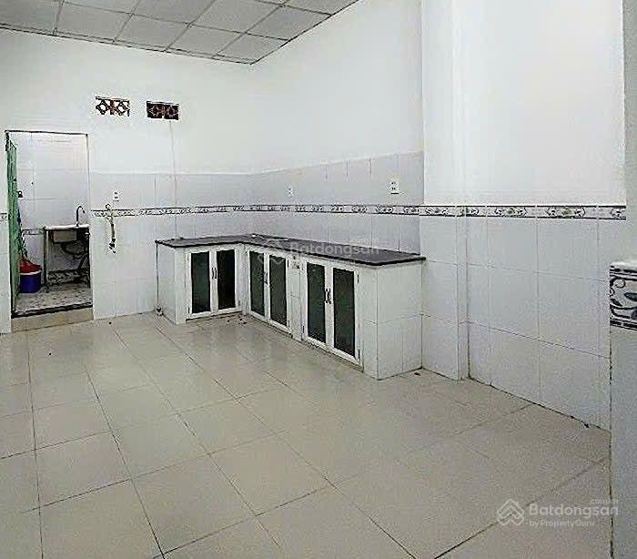 Bán nhà cấp 4 đường xe hơi thông gần ngã tư bảy hiền tân bình