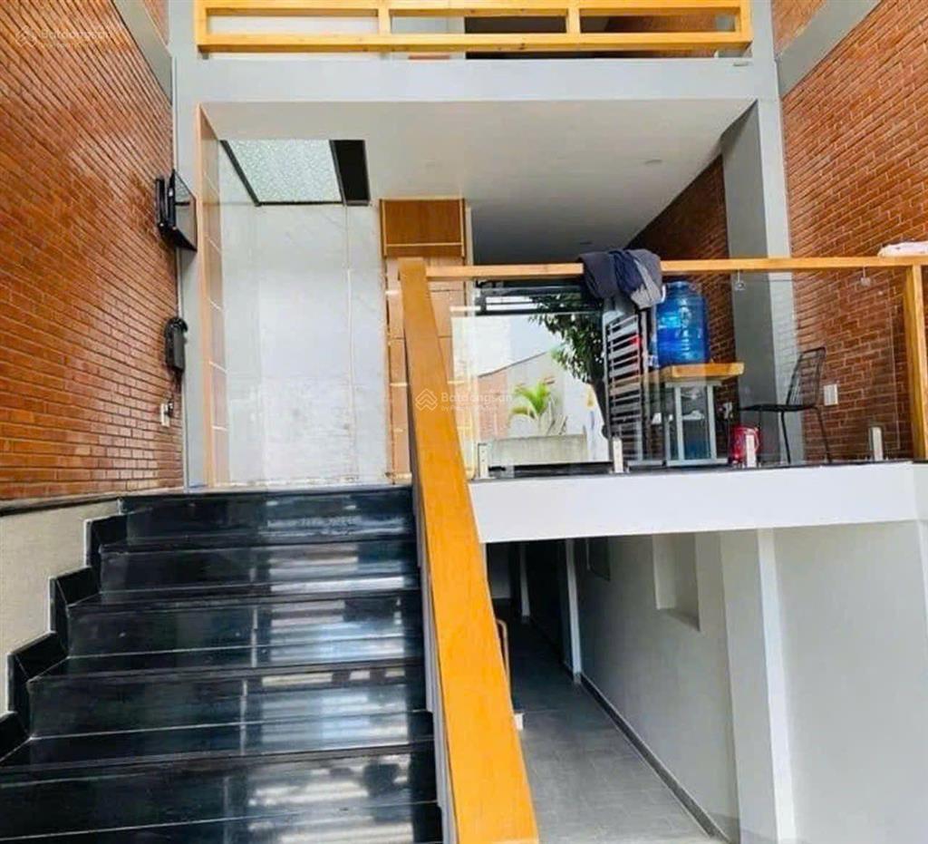 Nhà 6 tầng mặt tiền nguyễn hữu tiến tay thanh tan phú. đang cho thuê chdv thu nhập 50tr/tháng