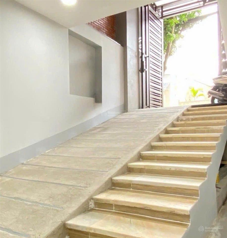 Nhà 6 tầng mặt tiền nguyễn hữu tiến tay thanh tan phú. đang cho thuê chdv thu nhập 50tr/tháng