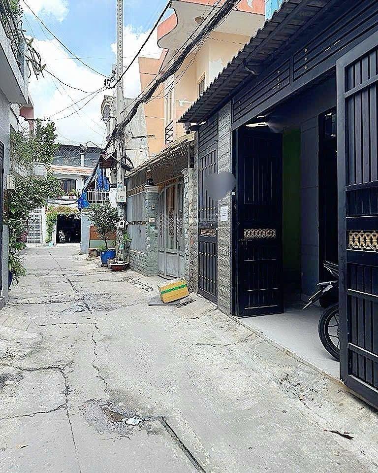 Tân phú chdv đường xe hơi tân kỳ tân quý vài bước ra mặt tiền.