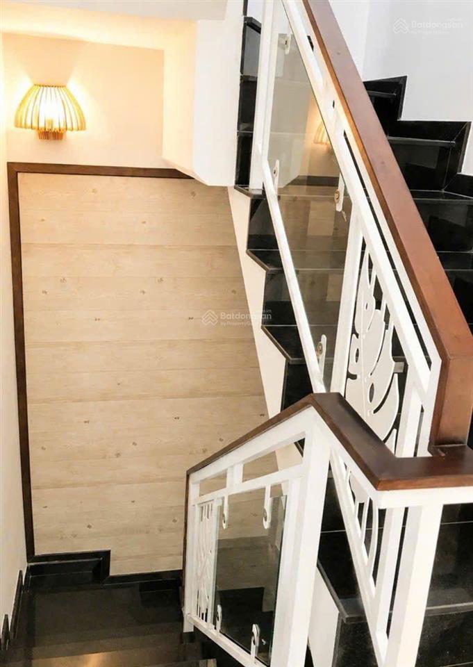 Nhà đẹp 4 tầng gần tân ky tan quy p tân sơn nhì q tân phú. gia 6,95 ti thuong luong chinh chủ.