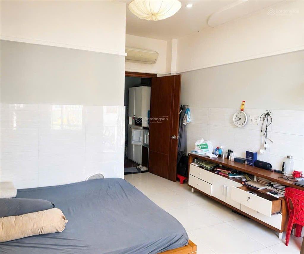 Nhà đẹp 4 tầng gần tân ky tan quy p tân sơn nhì q tân phú. gia 6,95 ti thuong luong chinh chủ.