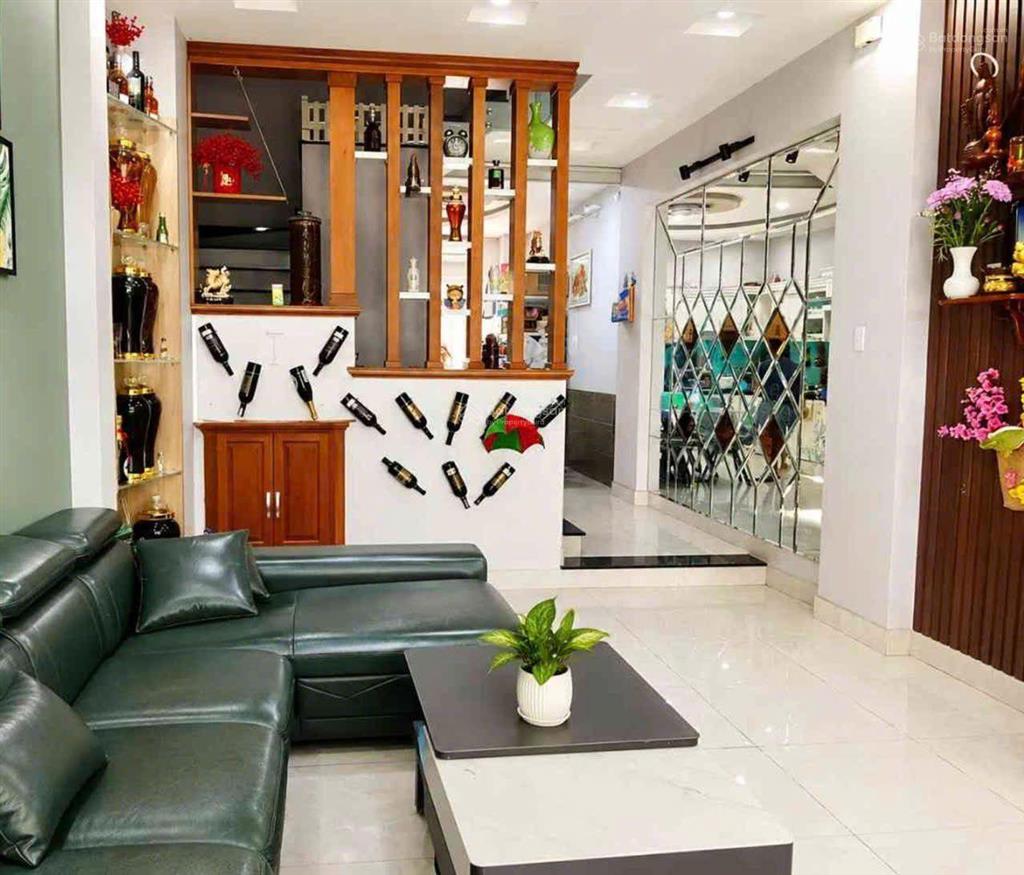Nhà đẹp 4 tầng gần tân ky tan quy p tân sơn nhì q tân phú. gia 6,95 ti thuong luong chinh chủ.