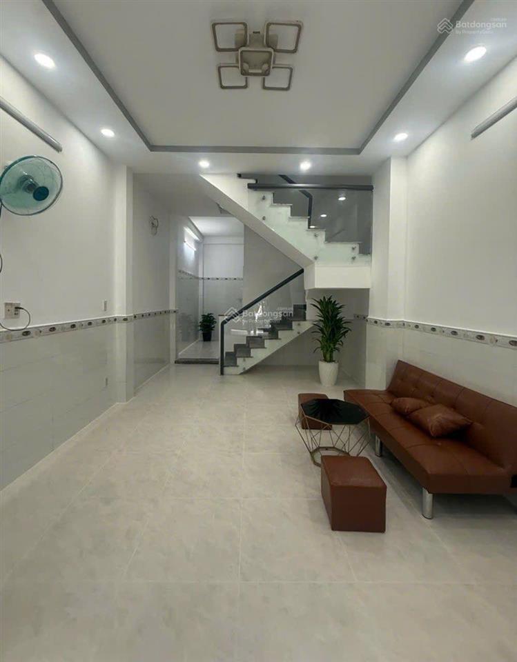 Nhà đẹp 3 tầng đường 5m xe tải thông ngay đh công thương q tân phú.