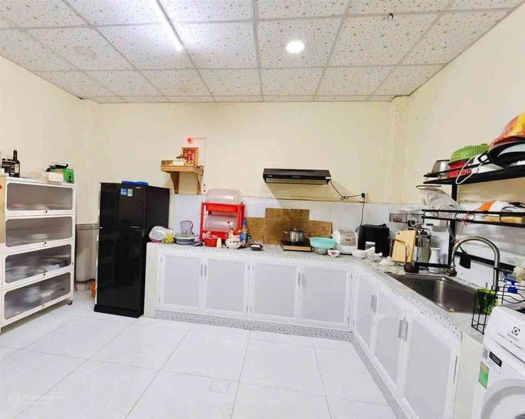Đường 8m nguyễn quang diêu ngay chợ tân hương, quận tân phú.