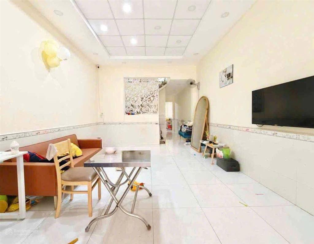 Đường 8m nguyễn quang diêu ngay chợ tân hương, quận tân phú.