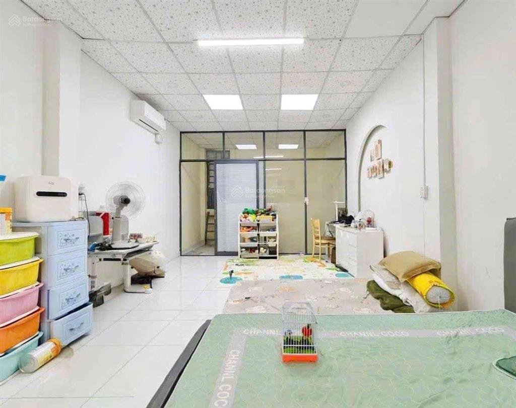 Đường 8m nguyễn quang diêu ngay chợ tân hương, quận tân phú.