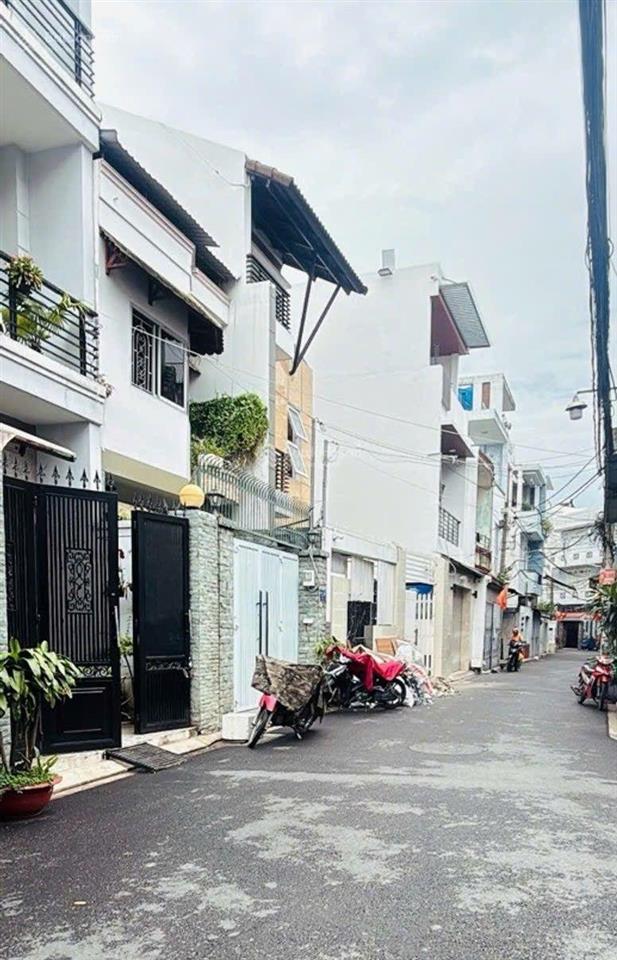 Nhà đường xe hơi võ thành trang gần chợ bà hoa giáp bảy hiền ngay bàu cát tân bình