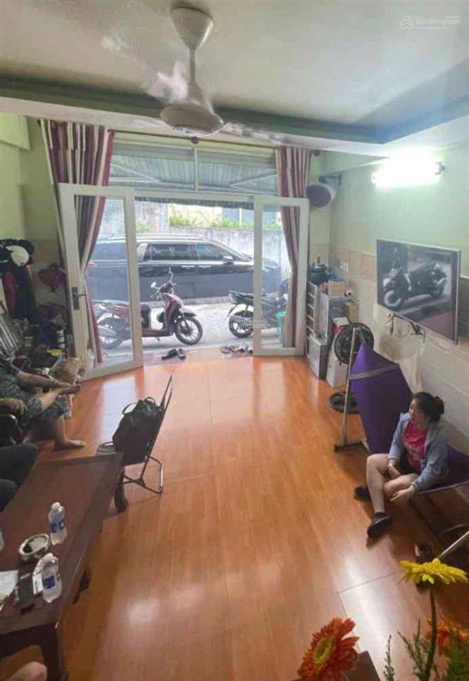 Nhà đẹp 1xec trịnh đình thảo đường xe hơi 7m sát mặt tiền có thang máy khu vip tân phú.
