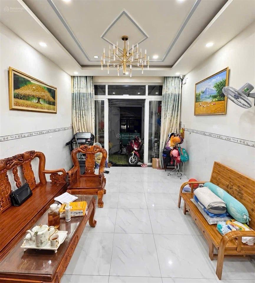 Đường xe hơi ngay mặt tiền nhà lê liễu tân sơn nhì tân phú