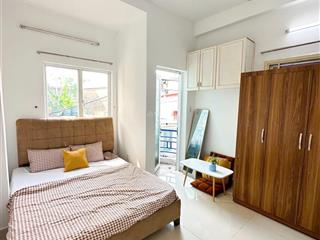 Cho thuê phòng bancony gần trường đh kinh tế isbchung cư horizon q1