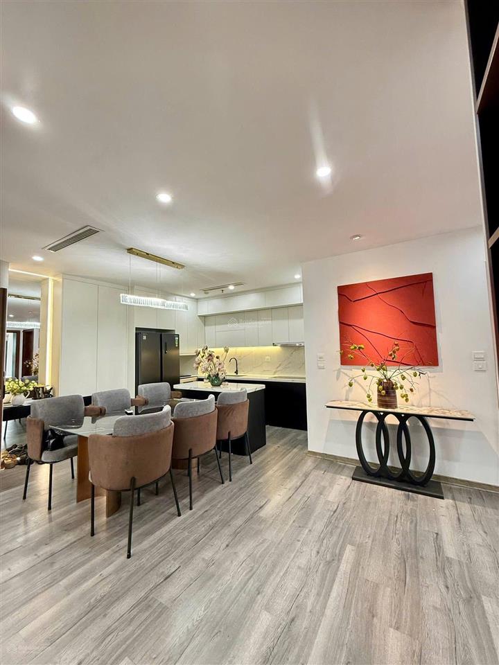 E đức đang có căn chính chủ cho thuê mỹ đình plaza 2 2pn giá 12 triệu/th, xem nhà 14/7 ạ