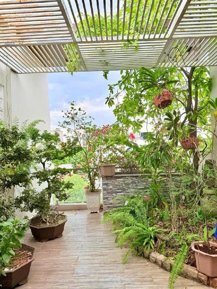 Bán nhà mặt tiền 4 tầng 80m2(4x20), gần ngã tư nguyễn thị thập  nguyễn văn linh, tân phú quận 7