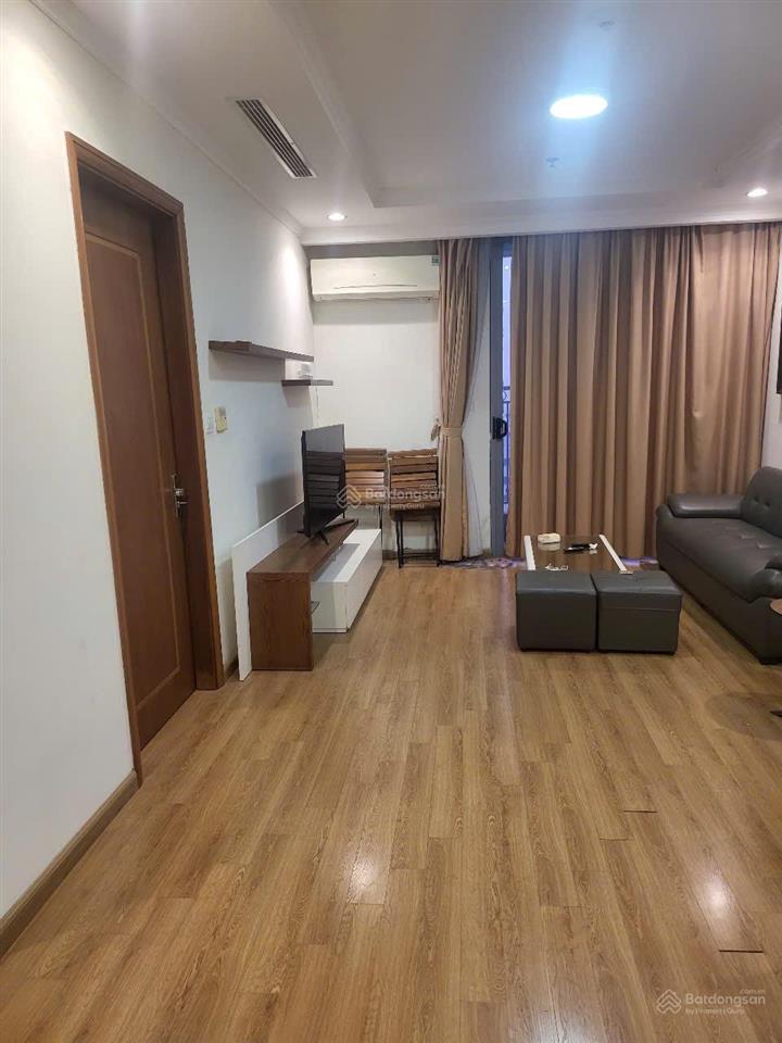 Giảm ngay 1 tỷ gia đình cần bán gấp căn tầng 18 , giá 12 tỷ vinhomes nguyễn chí thanh