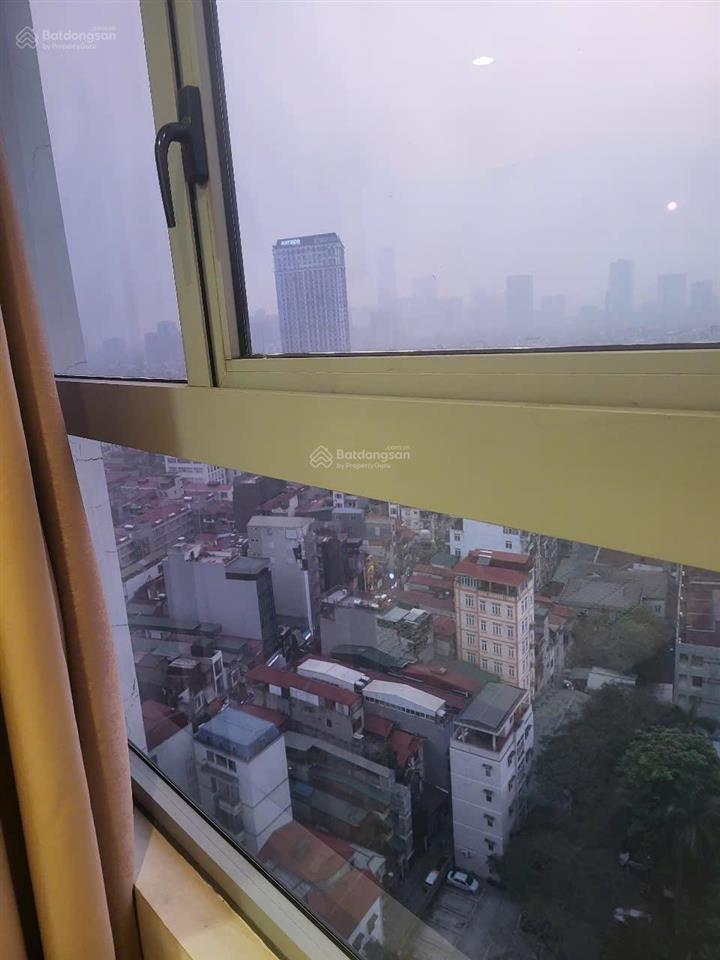 Giảm ngay 1 tỷ gia đình cần bán gấp căn tầng 18 , giá 12 tỷ vinhomes nguyễn chí thanh