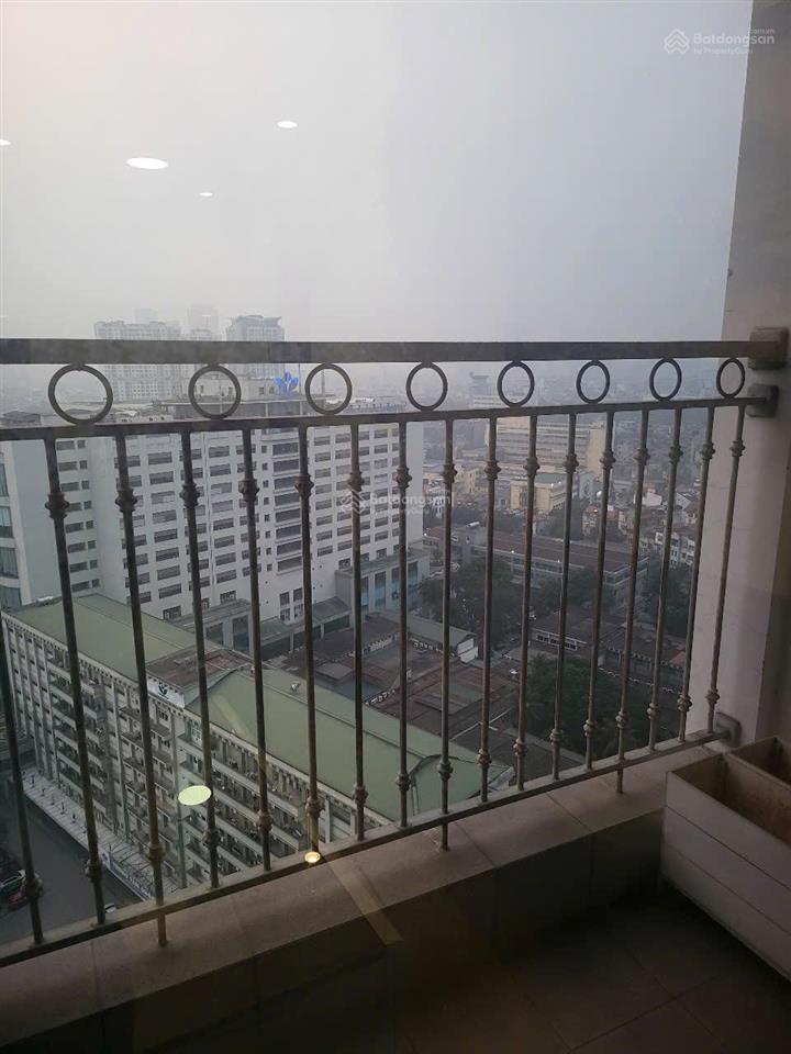 Giảm ngay 1 tỷ gia đình cần bán gấp căn tầng 18 , giá 12 tỷ vinhomes nguyễn chí thanh