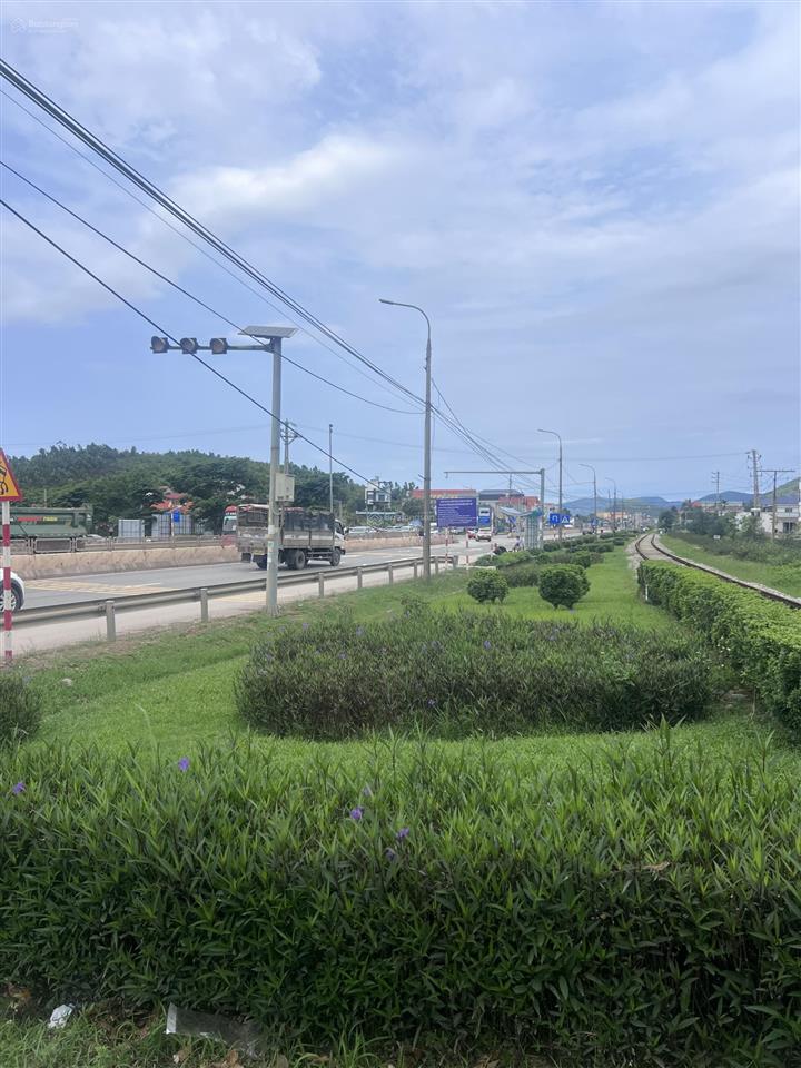 Đón đầu ga metro & vinhomes hạ long xanh  bán nhà phố 2 mặt tiền 183m2  tiềm năng x2 tài sản