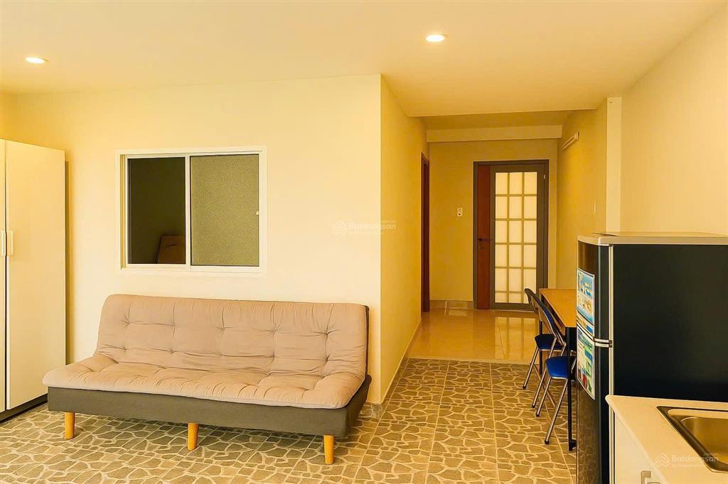 Căn hộ ban công siêu đẹp, full nội thất chỉ hơn 4tr/tháng