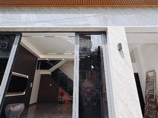 Nhà 4 tầng 42,3 m2  2pn sân thượng thoáng mát 5ty999 trần xuân soạn