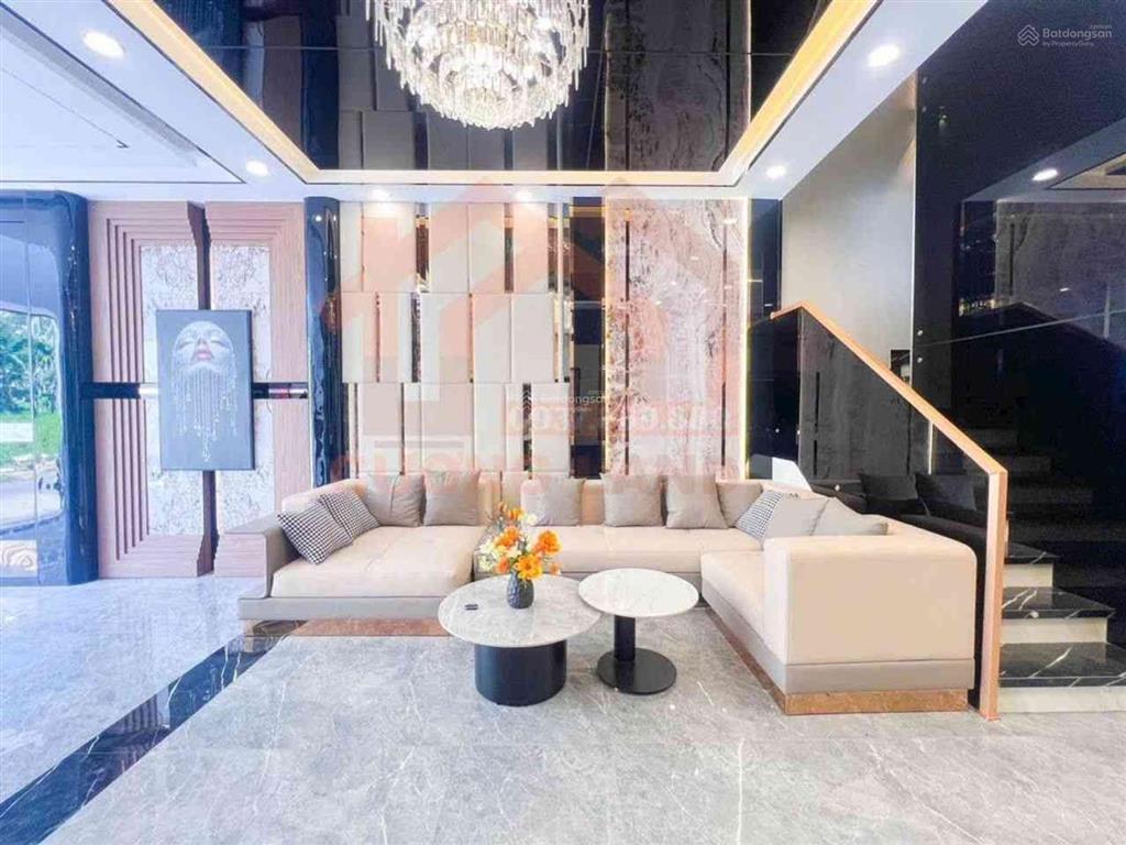 Nhà phố hiện đại 4 tầng thang máy full nội thất cao cấp ngang 5m đường 14m 18,6 tỷ