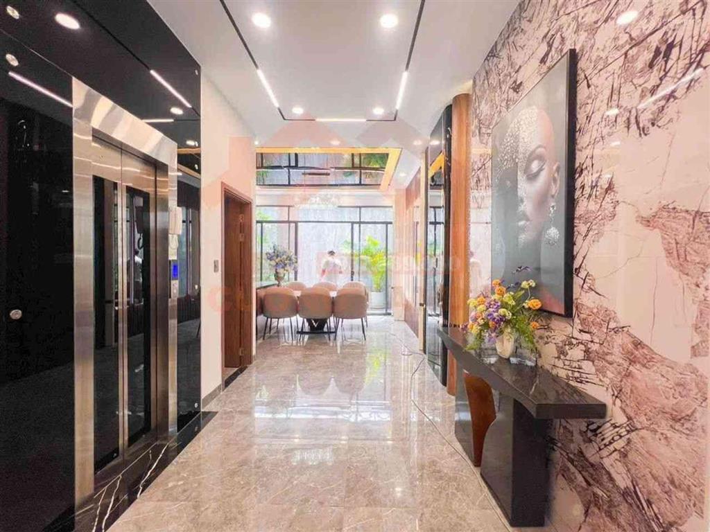 Nhà phố hiện đại 4 tầng thang máy full nội thất cao cấp ngang 5m đường 14m 18,6 tỷ