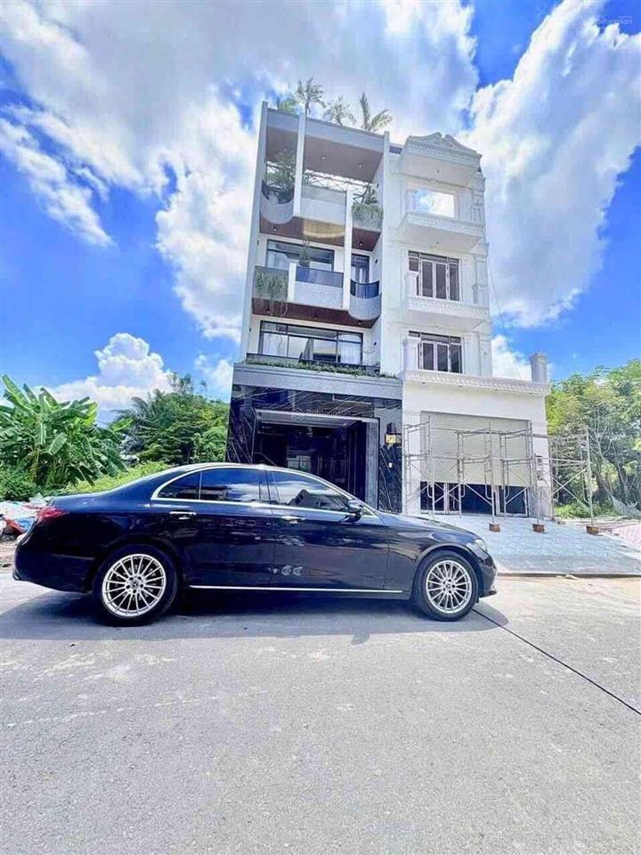 Nhà phố hiện đại 4 tầng thang máy full nội thất cao cấp ngang 5m đường 14m 18,6 tỷ