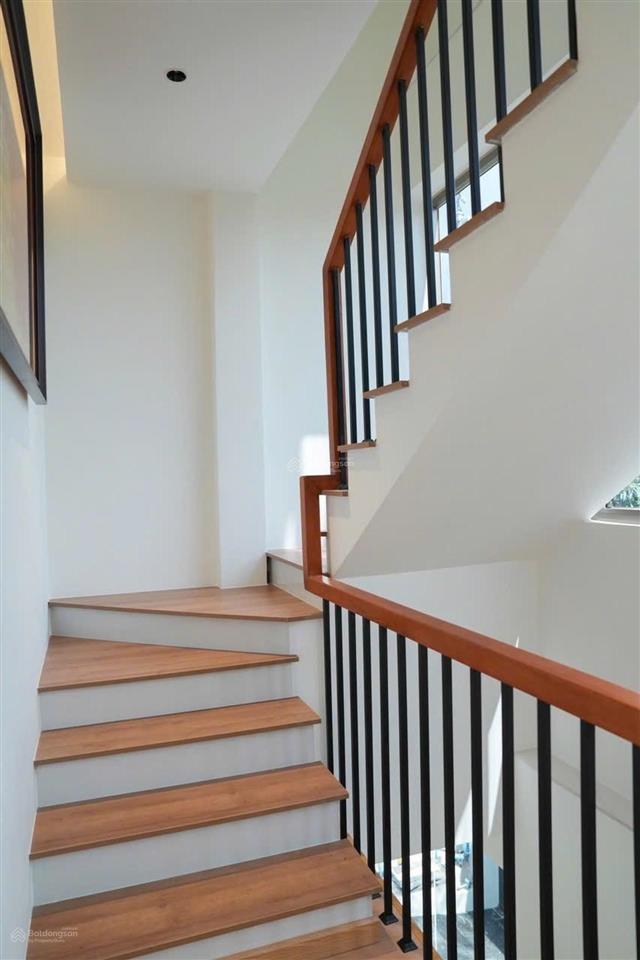 Biệt thự kdc bộ công an nguyễn văn quỳ ngang 9m 3 tầng nội thất cao cấp 16,98 tỷ