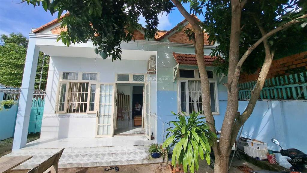 Kẹt nh bán gấp đất cần giuộc, long an. dt 30x130m ( 3800m2 ) 2000m2 thổ cư giá 20 tỷ