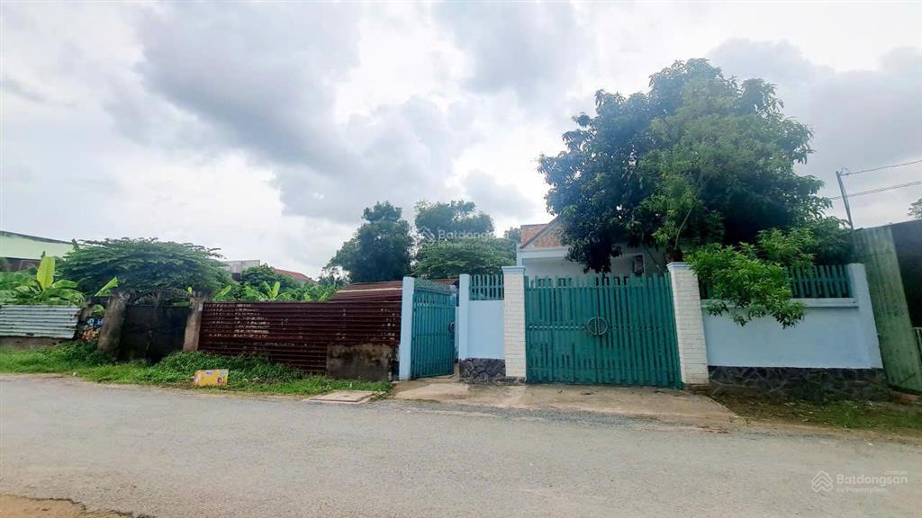 Kẹt nh bán gấp đất cần giuộc, long an. dt 30x130m ( 3800m2 ) 2000m2 thổ cư giá 20 tỷ