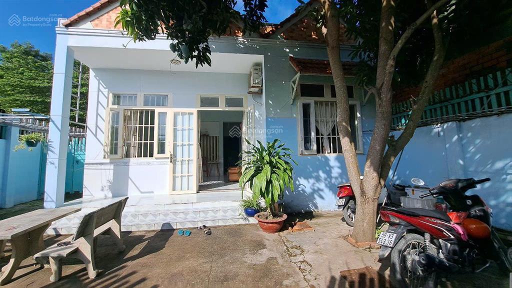 Kẹt nh bán gấp đất cần giuộc, long an. dt 30x130m ( 3800m2 ) 2000m2 thổ cư giá 20 tỷ