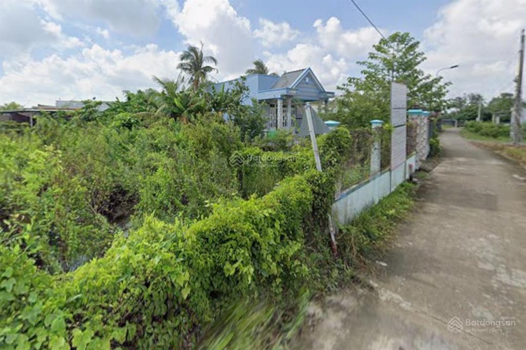 Lô đất đẹp chính chủ xưa giờ cần bán gấp, dt 10x30m (full 300m2 thổ cư), giá bán 3 tỷ hẻm xe hơi